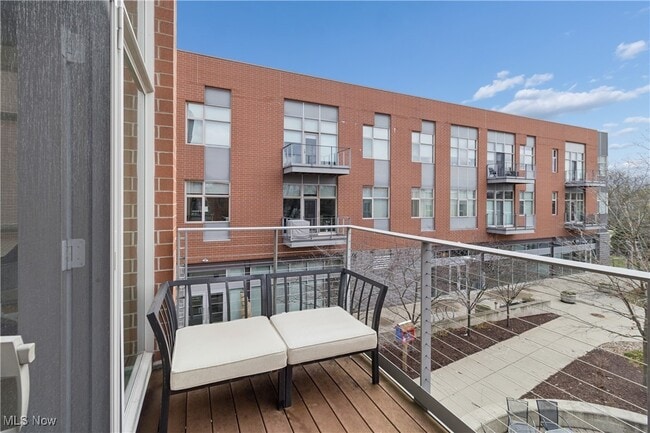 Building Photo - 55 E College St