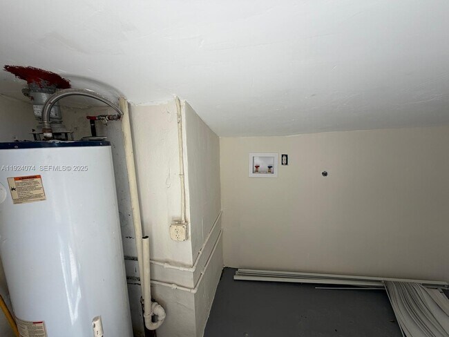 Building Photo - 19810 Holiday Rd