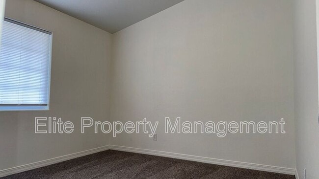 Building Photo - 163 S Stardust Cir