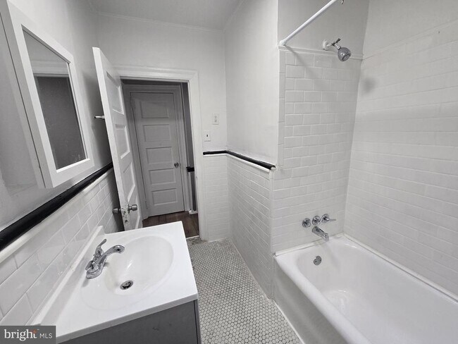 Building Photo - 1315 Fillmore St