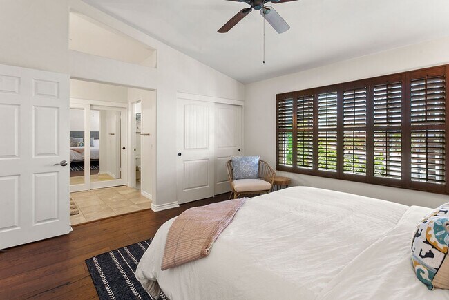 Building Photo - Exquisite beach home with Ocean and Harbor activities abound!