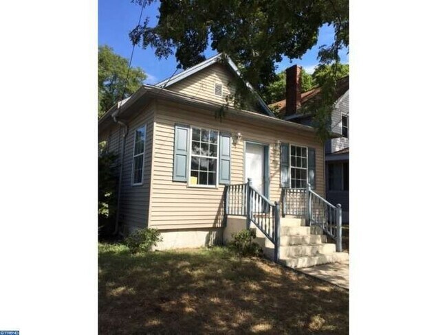 Building Photo - 231 Highland Ave