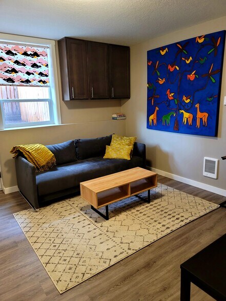 Building Photo - 6640 N Amherst St