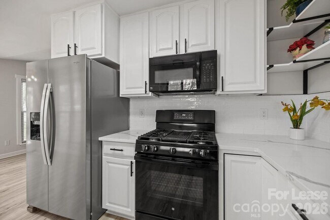 Building Photo - 6722 Stillmeadow Dr