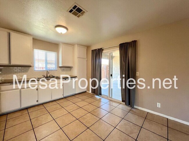 Building Photo - 21460 Laguna Rd