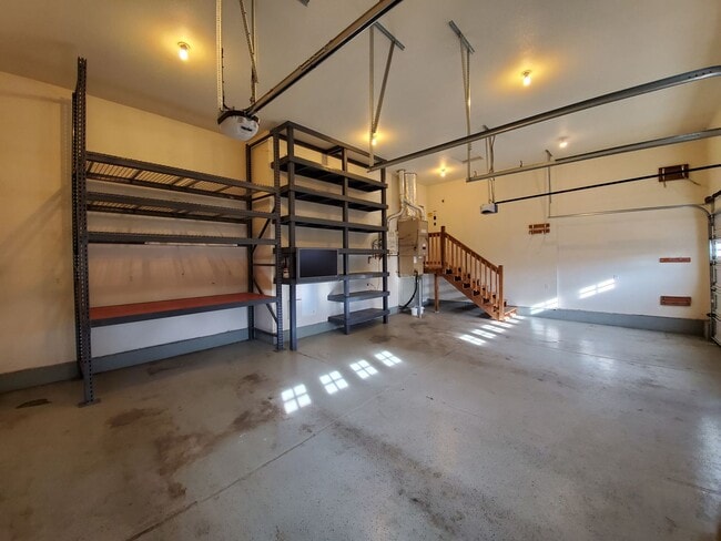 Building Photo - Beautiful Spacious home in North Albany - ...