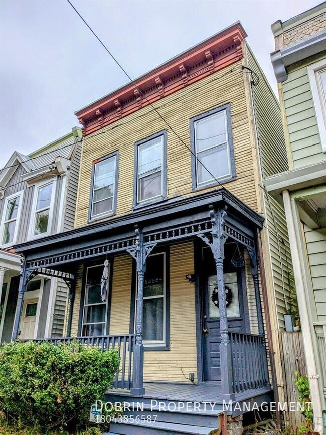 Building Photo - 2106 W Cary St