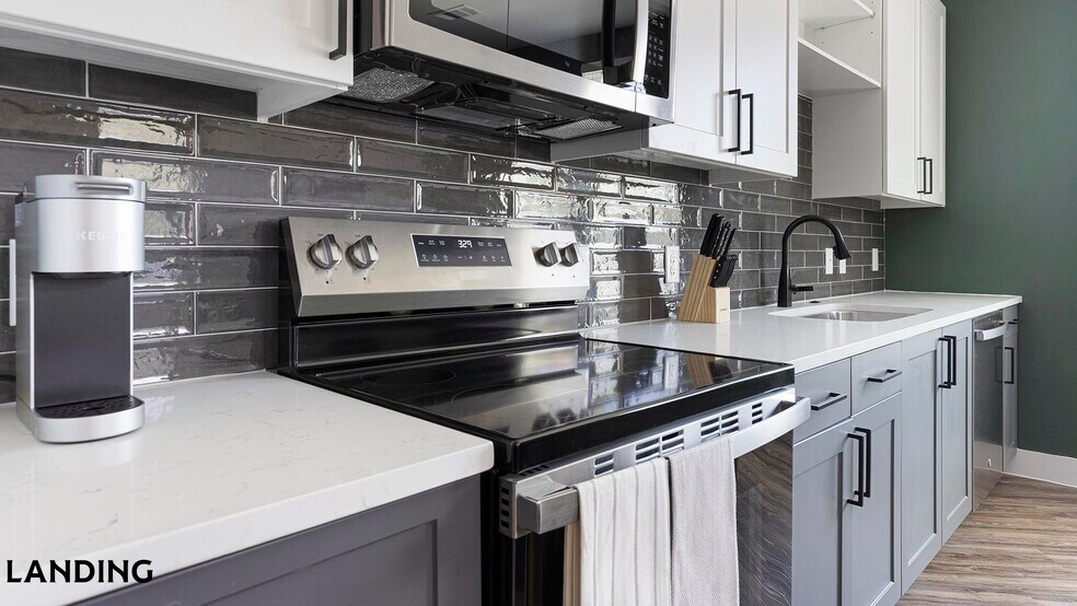 Building Photo - 18111 La Cantera Terrace