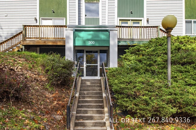 Building Photo - 600 College Park Dr