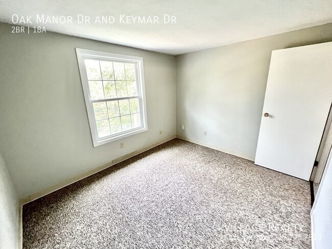 Building Photo - 230 Oak Manor Dr