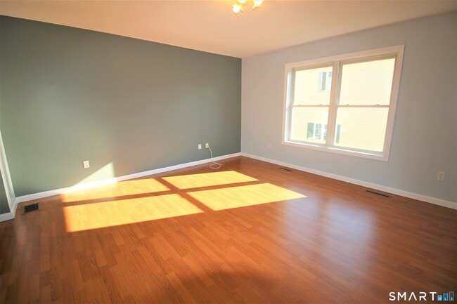 Building Photo - 125 Thorniley St