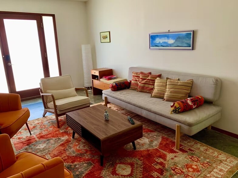 Building Photo - 3617 Maplewood Ave