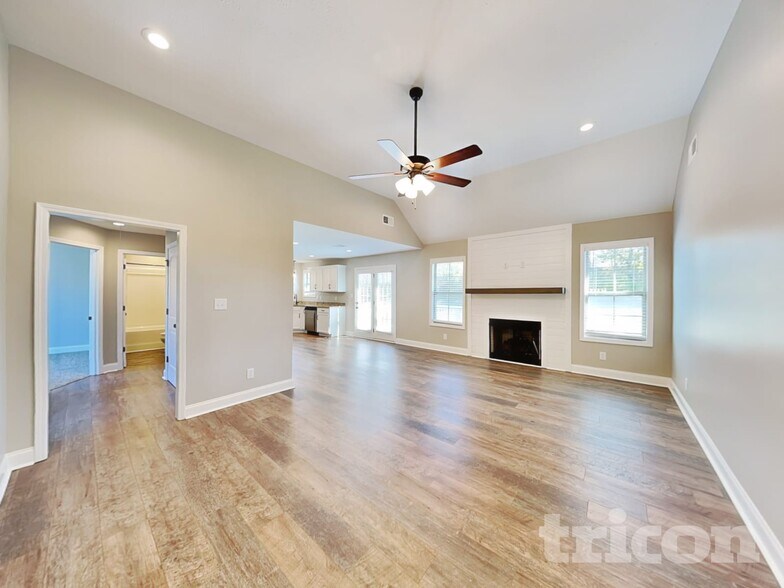 Building Photo - 1059 Spicer Dr