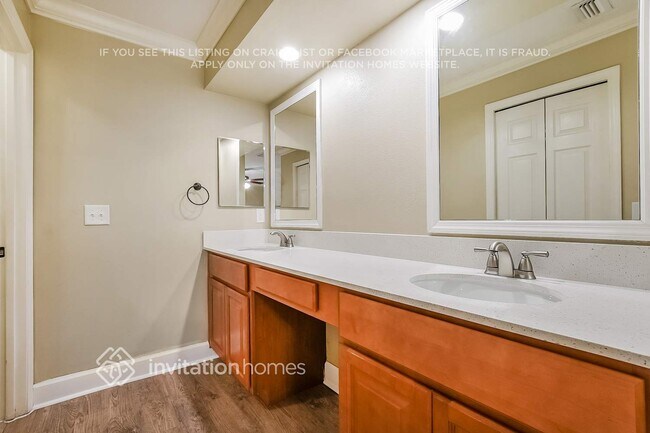 Building Photo - 851 Bright Meadow Dr