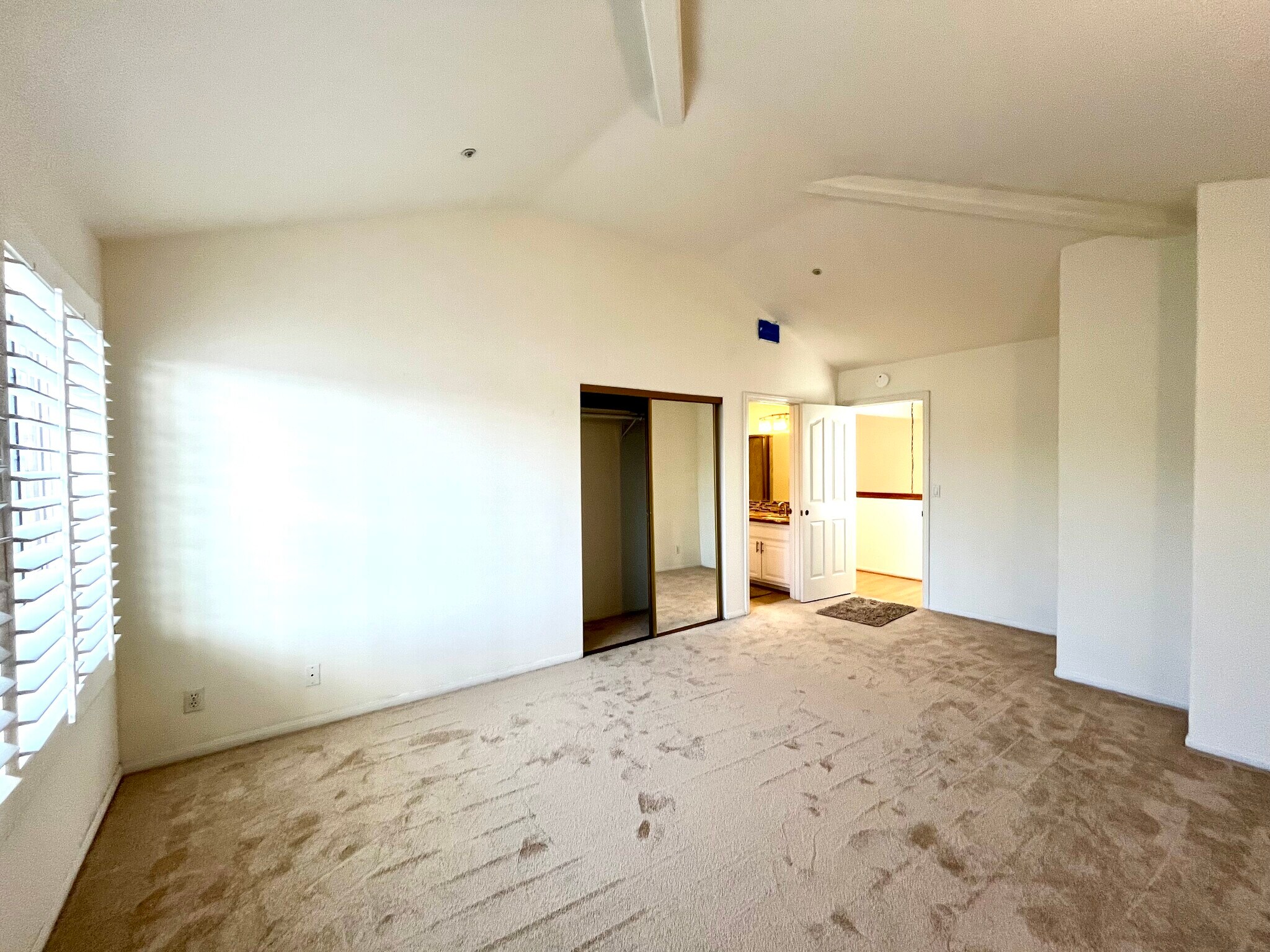 Building Photo - 2103 Gates Ave
