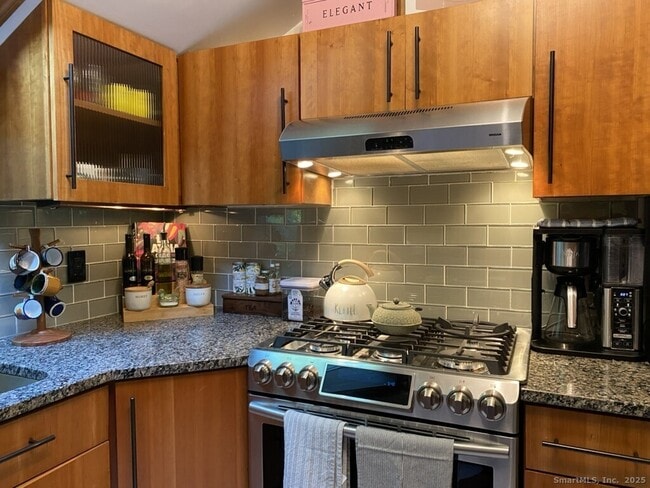 Building Photo - 106 Injun Hollow Rd