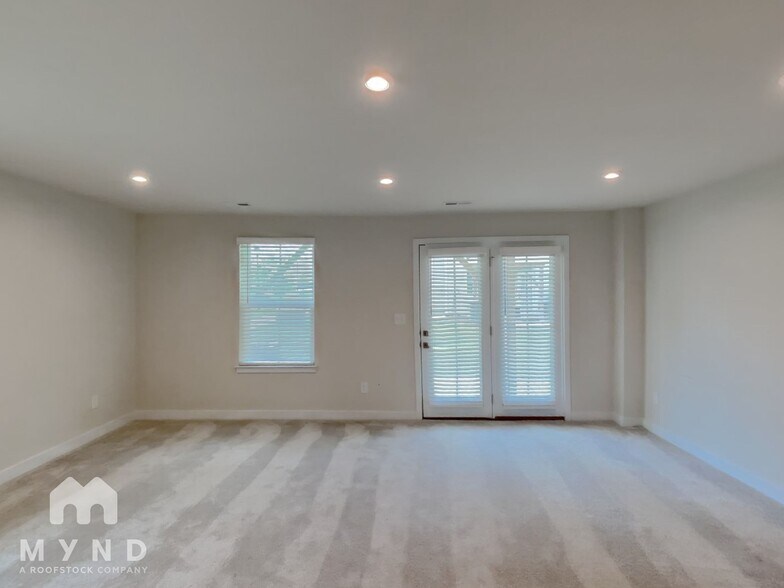 Building Photo - 2203 Doby Creek Ln