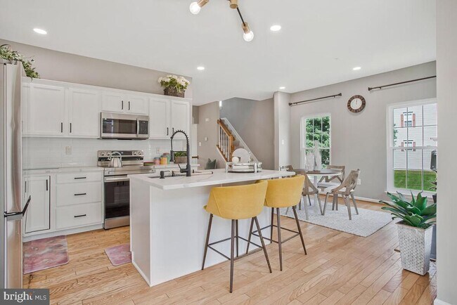 Building Photo - 13700 Maned Goose Ln