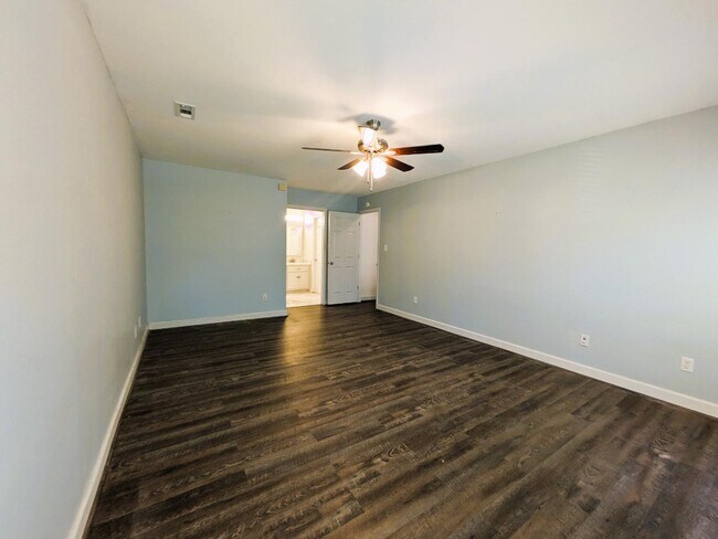 Building Photo - 417 Nichols Farm Dr