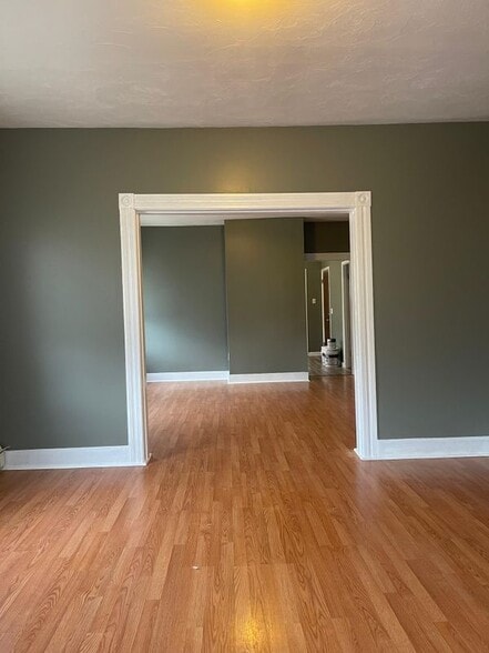 Building Photo - 23 Young St