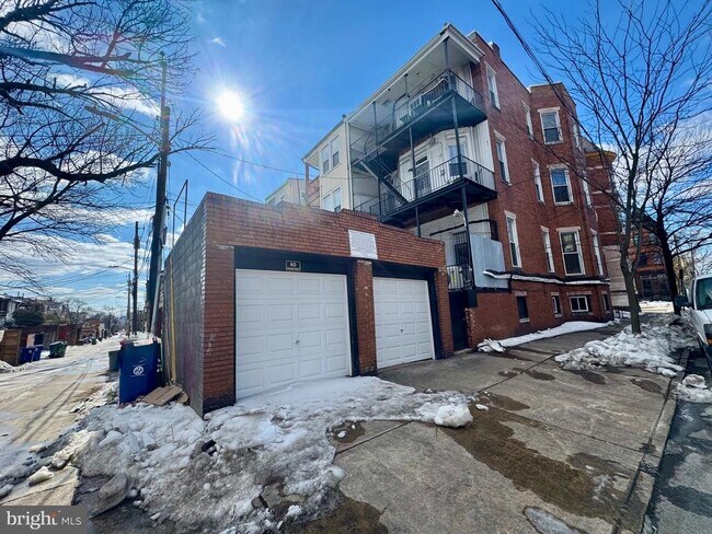 Building Photo - 2743 St Paul St