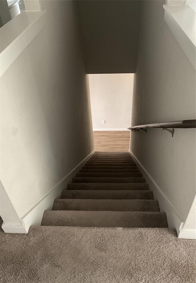 Building Photo - 602 Pearly Eye Dr