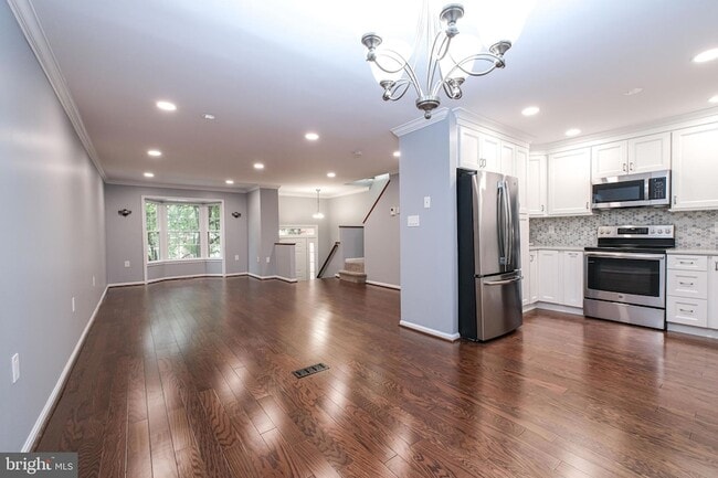 Building Photo - 3818 Vermont Ct