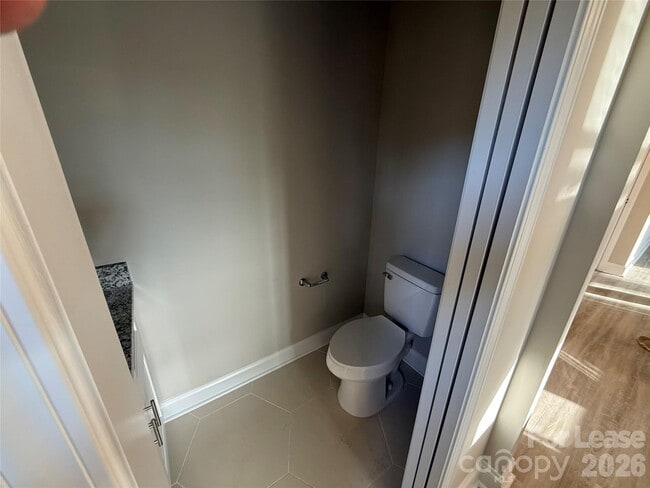 Building Photo - 5536-5538 Wrenn Dr