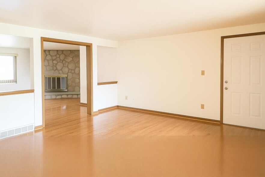 Building Photo - 2169 Violet Cir