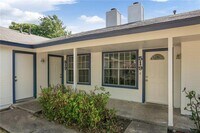 Building Photo - 517-519 Greenlawn Blvd