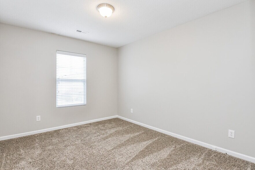 Building Photo - 62 Brookhaven Dr
