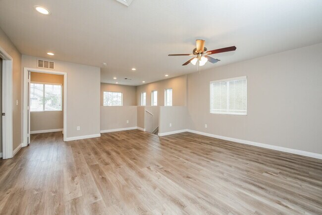 Building Photo - 8032 Carr Valley St