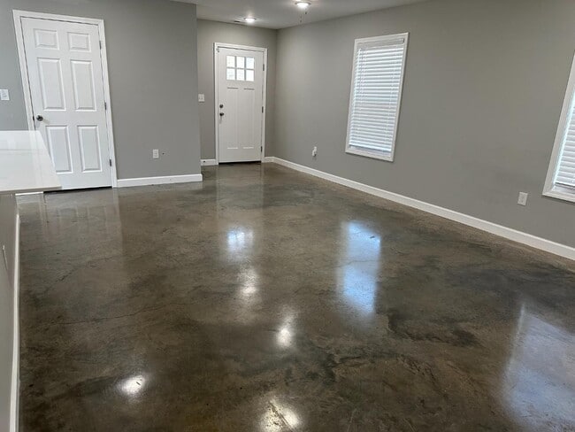 Building Photo - 2023 Welton St