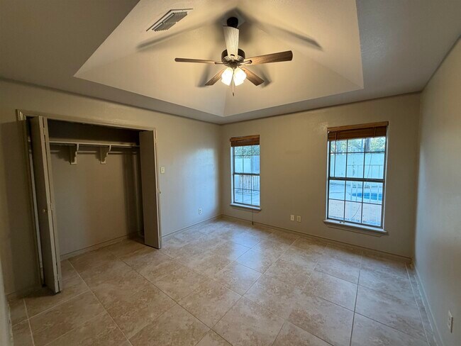 Building Photo - 426 Northstar Dr