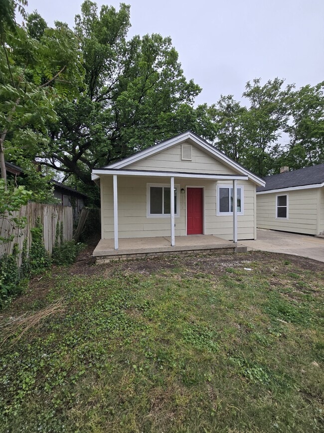 Building Photo - 1029 N New York Ave