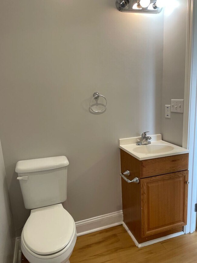 Building Photo - 3 BED, 3 FULL BATH HOME LOCATED IN DENTON!