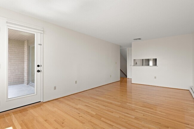 Building Photo - 321 Harvard St