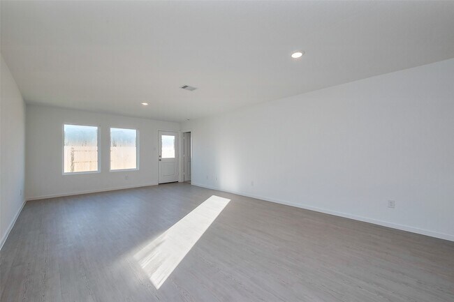 Building Photo - 18224 Pontecorvo Ln