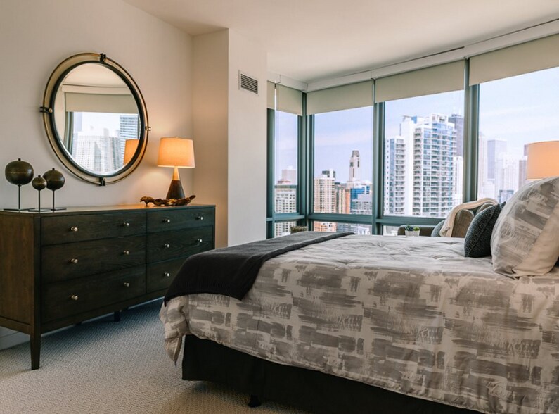 Building Photo - 340 W Hubbard St