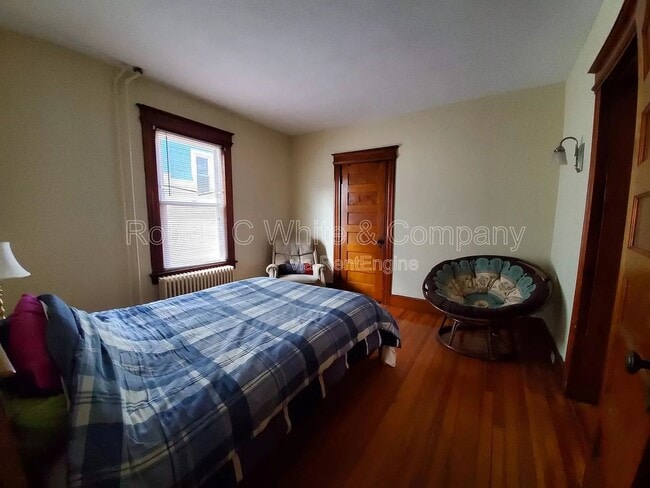 Building Photo - 137 Liberty St