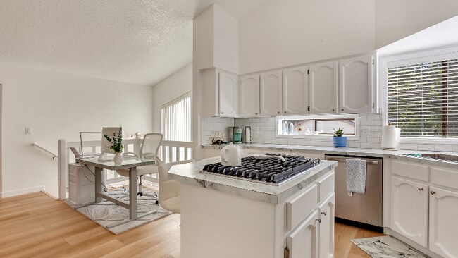 Building Photo - 8411 SE Clatsop Ct