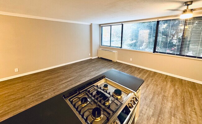 Building Photo - 2201 L St NW