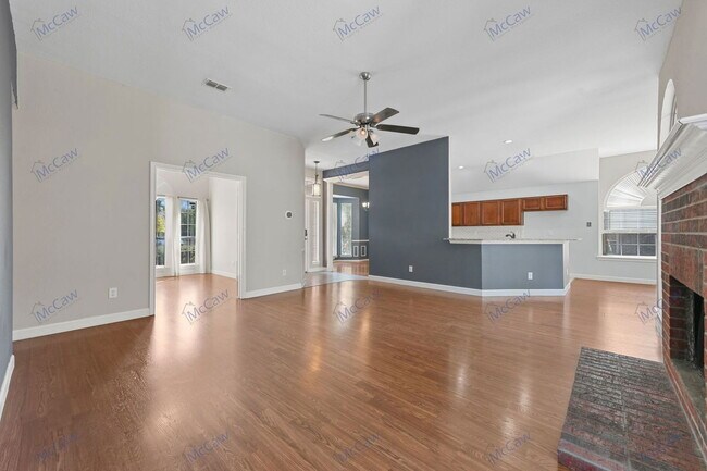 Building Photo - 8041 Flagstone St