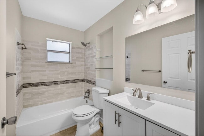 Building Photo - 9484 Sun Ct