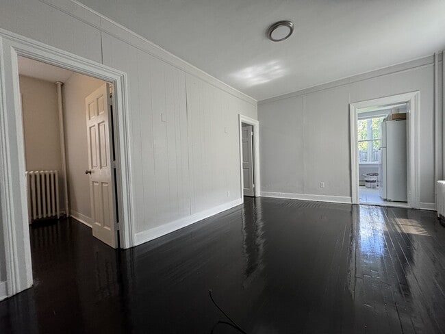 Building Photo - 659 State St