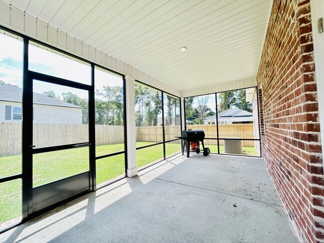 Building Photo - 6230 Forest Pines Dr