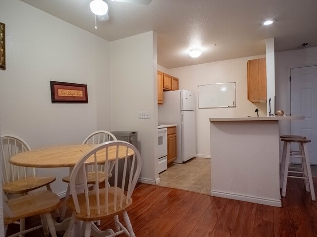 Building Photo - 108 W 1230 N St