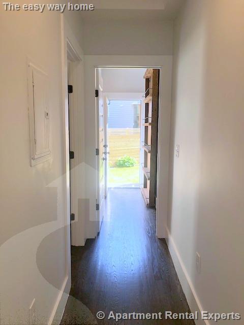 Building Photo - 75 Kinnaird St