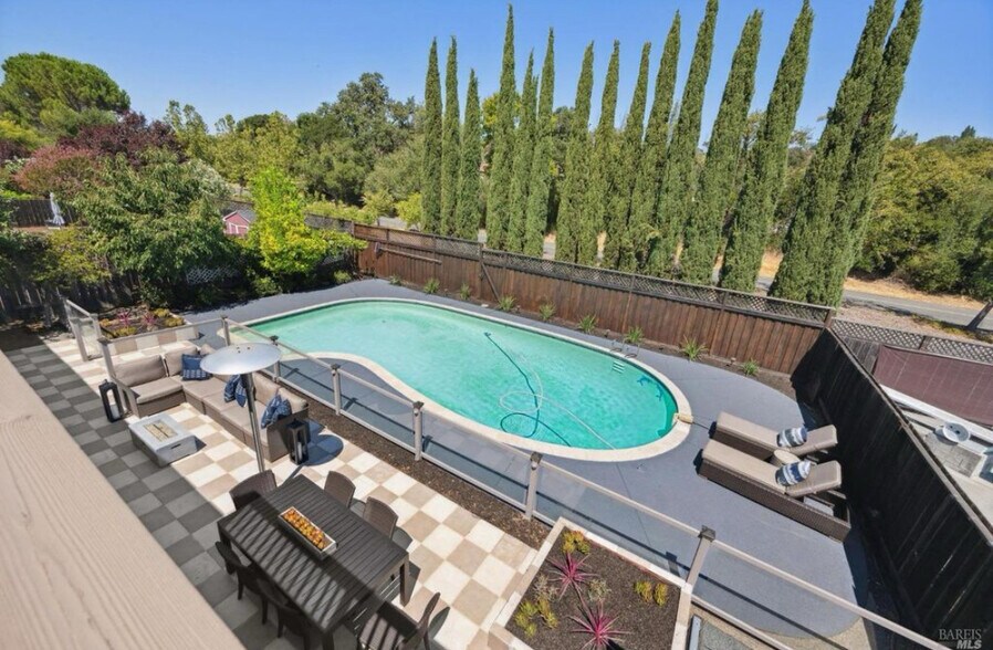 Building Photo - 310 Marin Oaks Dr