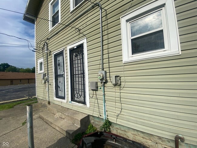 Building Photo - 3258 Winthrop Ave